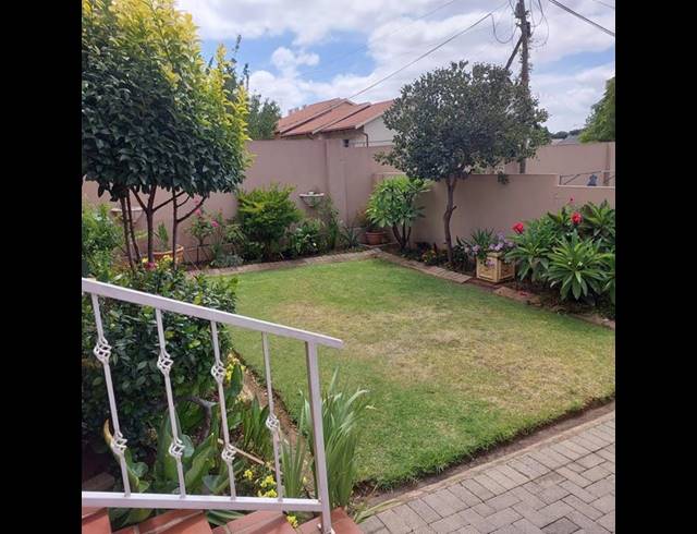 2 BEDROOM TOWNHOUSE FOR SALE IN ALBERTON CENTRAL